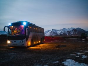 Manfaat Terselubung dalam Hadapi Sopir Bus Malam yang Suka Ugal-ugalan