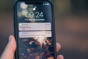 Rahasia di Balik Cewek yang Nggak Suka Ngechat Duluan