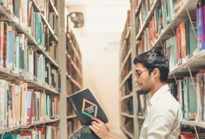 Tidak Turunnya UKT Adalah Misi Membuat Kampus Kaya, Mahasiswa Sengsara