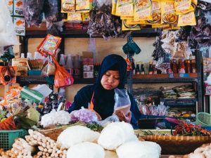 Rasanya Jadi Anak yang Orang Tuanya Harus Tetap Bekerja di Luar Rumah