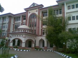 Fakultas Adab dan Humaniora UIN yang Dikira Belajar Adab Sopan Santun