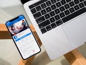 Memangnya Kenapa kalau Nggak Main Media Sosial?