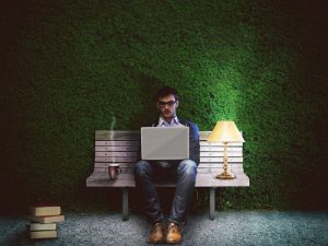 Bukan Karya yang Berhasil Dibukukan, Justru Ini 5 Hal yang Harus Dimiliki Penulis