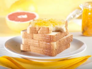 Roti Tawar Mentega Tabur Gula Pasir Adalah Menu Sarapan yang Nikmatnya Abadi