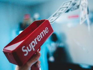 Antara Merahnya Oreo Supreme dan Murahnya Supermi