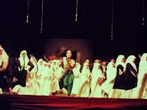 Dulu Saya Kira Anak Teater Itu Gila, Eh Ternyata Memang Beneran Gila