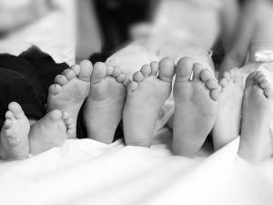Tidak Enaknya Punya Banyak Saudara Kandung yang Bikin Anak Tunggal Harus Bersyukur