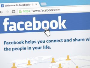 5 Fungsi Facebook yang Mungkin Belum Kamu Tahu: Bisa Nonton Film sampai Main Game Online