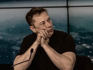 6 Rekomendasi Nama Anak yang Nyentriknya Setara Nama Anak Elon Musk