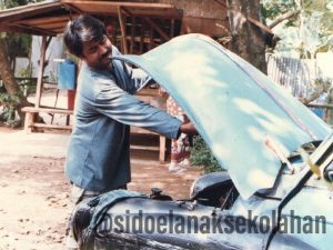 Si Doel Anak Sekolahan Episode 2, Musim 1: Semua Tentang Sarah