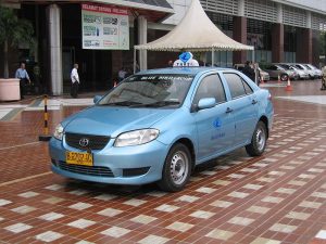 Toyota Limo Eks Taksi Jauh Lebih Bagus, Taksi Online Sebaiknya Segera Insyaf dari LCGC