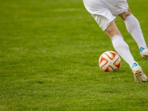 Nggak Usah Menuntut Banyak, Premier League Bisa Jalan Lagi Aja Udah Bersyukur