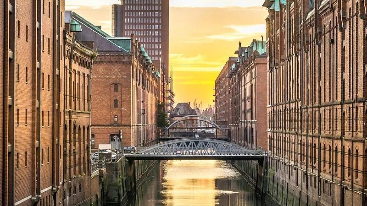 4 Alasan Kenapa Kalian Perlu Belajar Bahasa Jerman Selain Biar Nggak Norak Pakai Salam Nazi Terminal Mojok