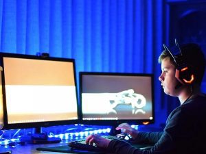 Saatnya Menjawab Pertanyaan Paling Mutakhir: Mending Rakit PC atau Beli PS5?