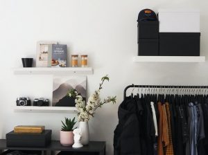 Capsule Wardrobe Adalah Solusi Buat Kamu yang Selalu Bingung Mau Pakai Baju Apa