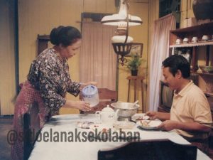 Si Doel Anak Sekolahan Episode 13, Musim 2: Mak Nyak Siap-siap Jadi Janda