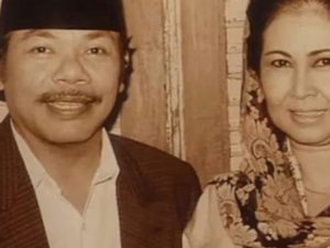 Si Doel Anak Sekolahan Episode 12, Musim 2: Babe Dilabrak Mak Nyak di Pangkalan Opelet