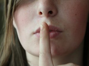 Silent Treatment Adalah Sebuah Bentuk Penyiksaan yang Sadis