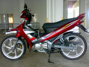 Yamaha 125 ZR dan Trauma Masa Kecil Berkat Guru Bengis Miniatur Hitler