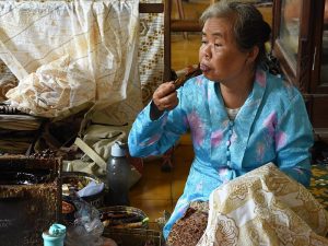 Mengenal Arti Motif Batik dan Jarik, Biar Nggak Salah Pakai Motif Slobog di Acara Kawinan