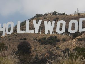 4 Kebohongan Film Hollywood yang Sering Kita Terima sebagai Kebenaran