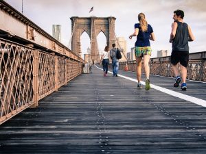 Pengalaman Jogging di Siang Hari: Dianggap Aneh Sampai Dijuluki Manusia Plastik
