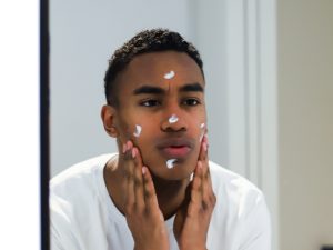 Panduan Paling Mendasar Memilih Skincare untuk Laki-laki