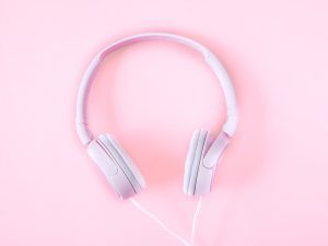 Jatuh Cinta Bersama Playlist Tahun 2000, dari Naff, Sheila on 7, Sampai Nineball