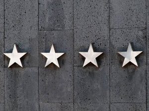 Pengalaman Saya Menjalani Bisnis yang Bergantung Pada Review dan Rating