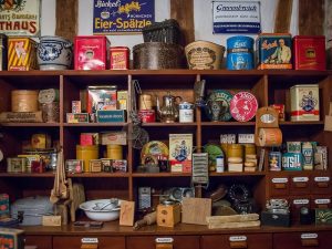 Pengalaman Jaga Warung Sembako yang Ada Pom Mininya, dari Kesetrum Sampai Salah Kasih Harga