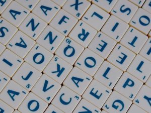 Slangpedia: 5 Kata Lain untuk Menyebut ‘Friend’, Biar Nggak Dibilang Kaku