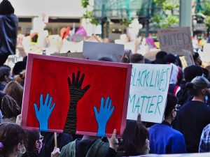 Gerakan #Blacklivesmatter dan Benih Rasisme yang Jarang Kita Sadari