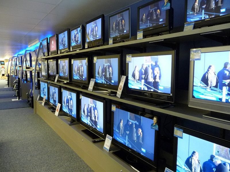 Balada Program Televisi yang Makin Hari Makin Berisik Saja terminal mojok.co