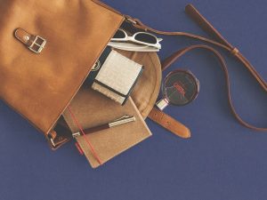 4 Hikmah dari Aksi Arie Untung ‘Buang’ Tas Prancis Mahal