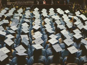 Pendidikan Akademik Beda dari Vokasi, Ngarep Sarjana Langsung Bisa Praktik ya Jelas Salah