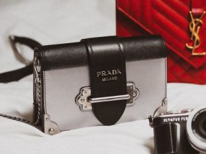 Pake Tas Branded KW, Salah atau Benar?