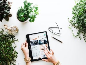 Alasan Kita Sebaiknya Memberikan Rating dan Review Produk Saat Belanja Online