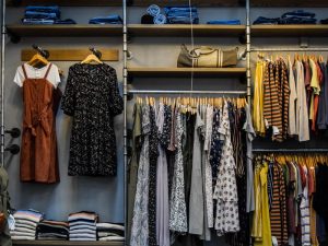 Nggak Apa-apa Beli Barang di Thrift Shop, Asal Nggak Beli Barang KW