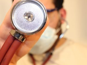 Plis deh, Stop Jadi Dokter dan Apoteker Dadakan!