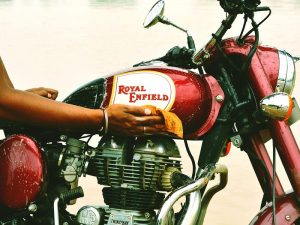 Jangan Asal Pakai Sabun untuk Mencuci Motor kalau Nggak Mau Bodi Motor Kusam