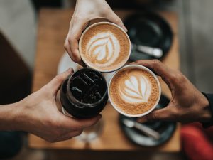 Alasan Saya Nggak Pernah Mau Ngasih Rating Makanan atau Minuman