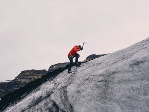 Dalam Mendaki, Semboyan ‘Puncak Bukan Tujuan Utama’ Adalah Omong Kosong!