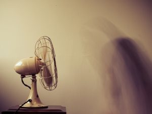 Hal Menyebalkan pada Kipas Angin dan Cara Berdamai dengannya