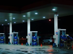 Untuk Pengendara Mobil: Saat Isi Bensin, Tolong Matikan Mesinnya, dong!