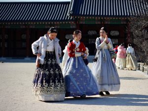 Menguak Misteri Kenapa Muka Orang Korea “Sama” Semua