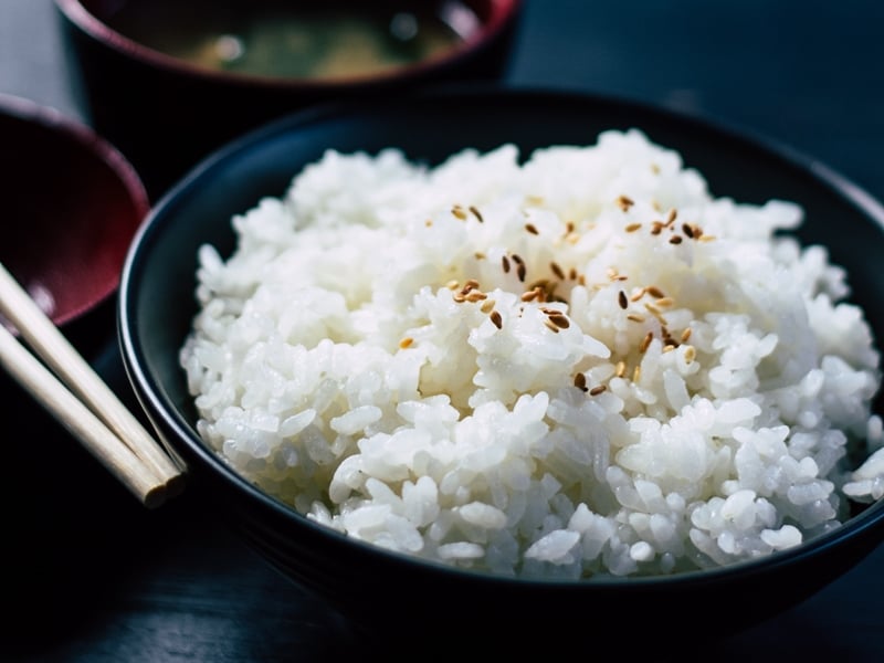 Kenikmatan Tak Terbantahkan Makan Nasi dengan Kerupuk dan Kecap terminal mojok.co
