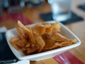 Pringles hingga Chitato: Mana Keripik Kentang yang Rasanya Paling Istimewa?