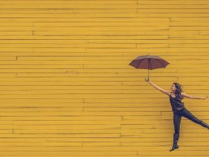 3 Pertanyaan dan Nasihat yang Menjengkelkan bagi para Wanita Single