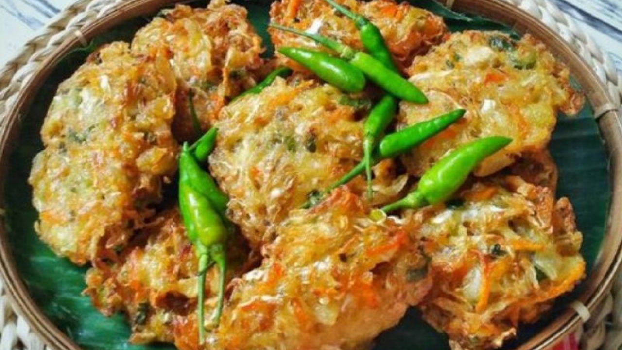 Anggapan Keliru Soal Makanan Khas Jawa Barat Bala Bala Terminal Mojok