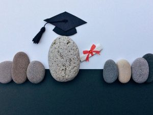 Beban Berat Menjadi Sarjana di Kampung